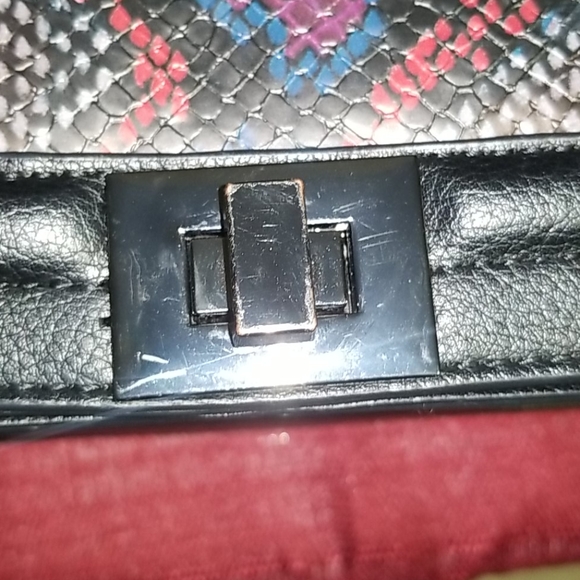 Snakeskin flap shoulderbag - Picture 6 of 7